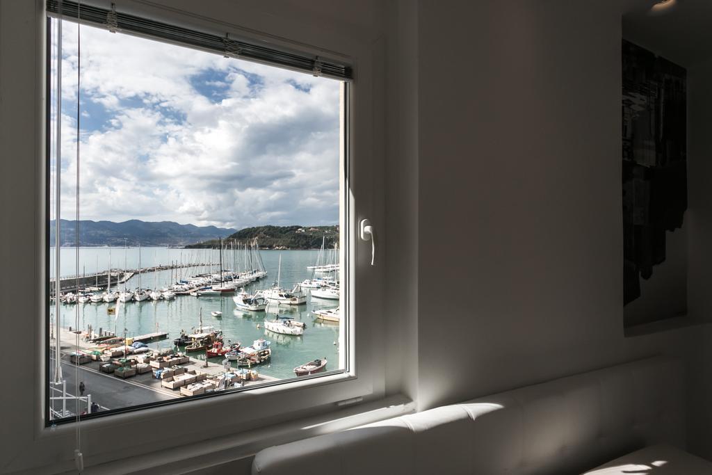 Al Molo Sea View Rooms Леричі Екстер'єр фото
