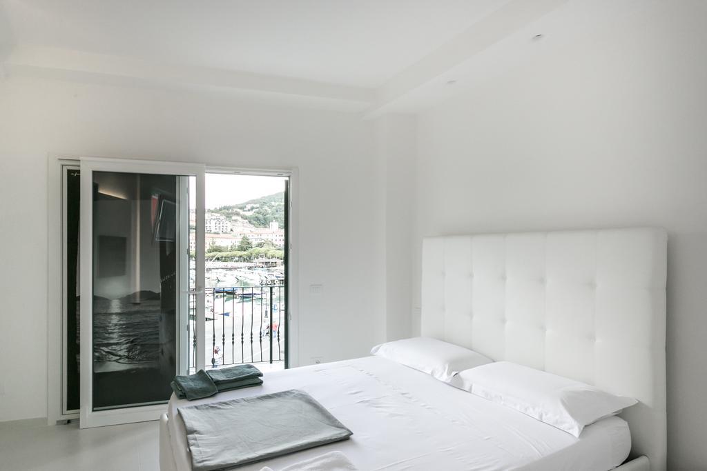 Al Molo Sea View Rooms Леричі Екстер'єр фото