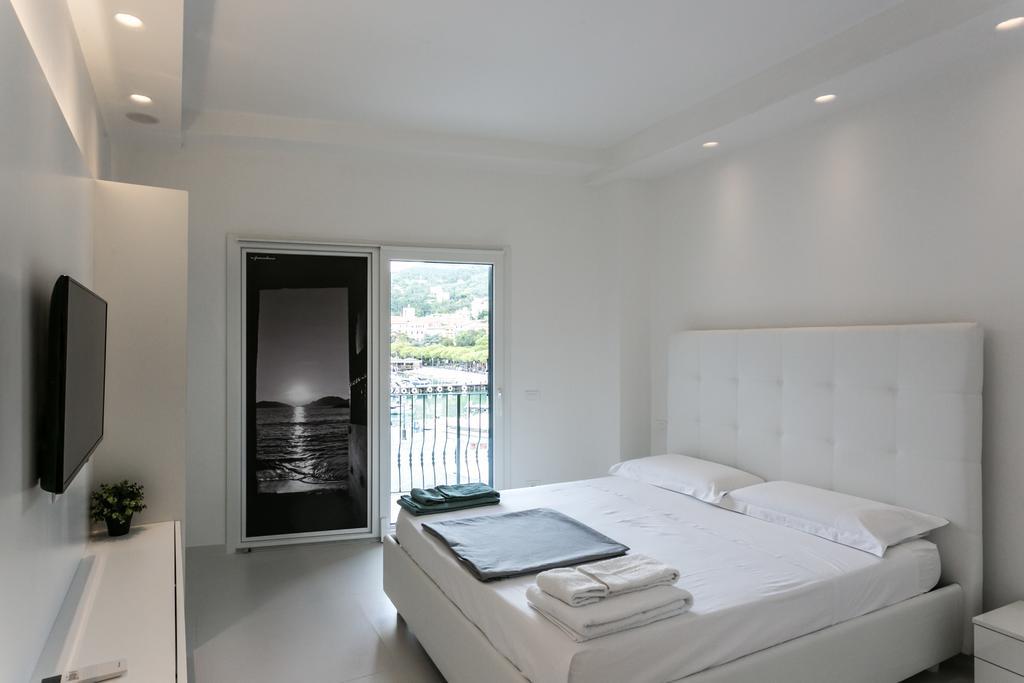Al Molo Sea View Rooms Леричі Екстер'єр фото