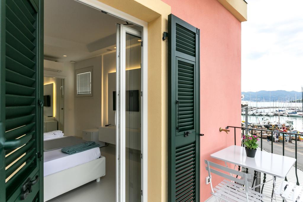 Al Molo Sea View Rooms Леричі Екстер'єр фото