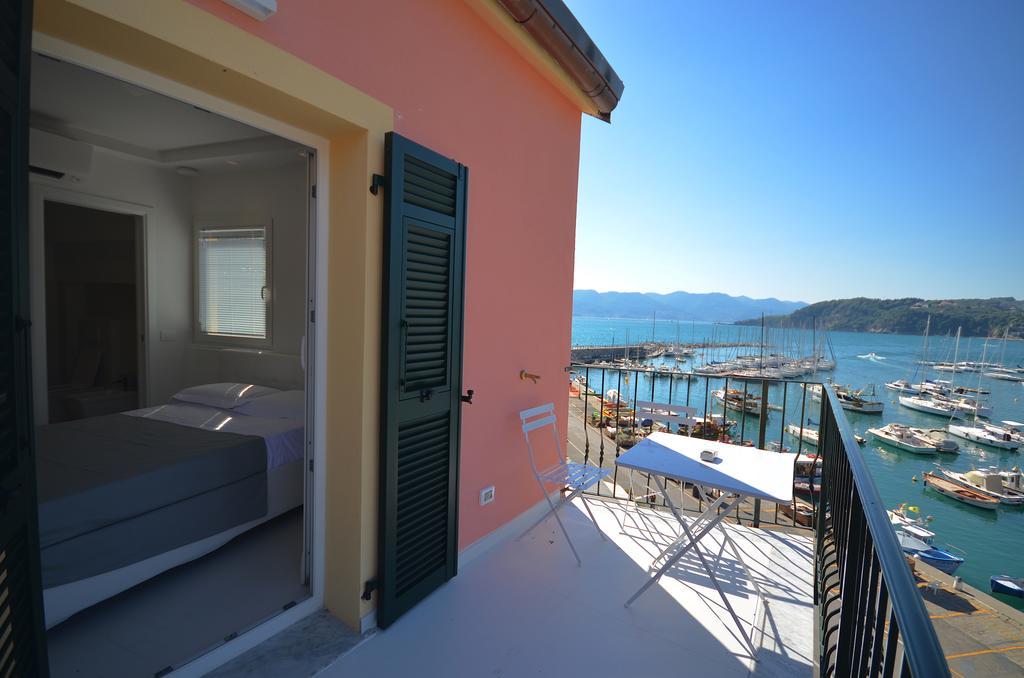 Al Molo Sea View Rooms Леричі Екстер'єр фото