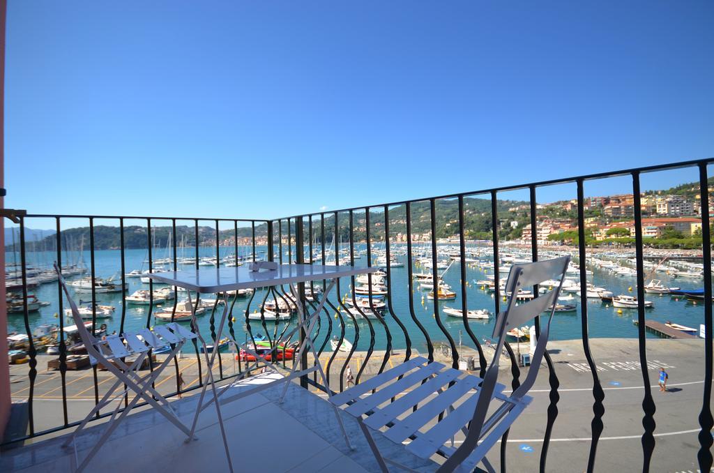 Al Molo Sea View Rooms Леричі Екстер'єр фото